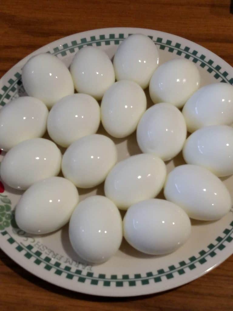 How one can Make Simple to Peel Onerous Boiled Eggs